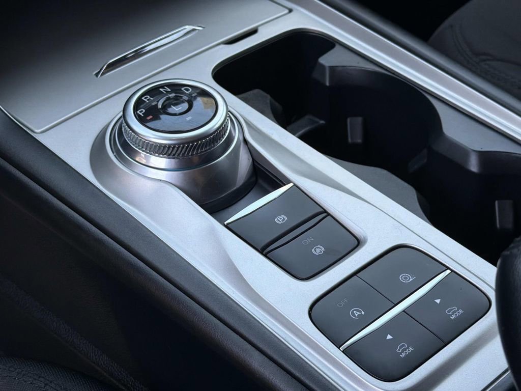 Used 2021 Ford Explorer XLT RWD image 16