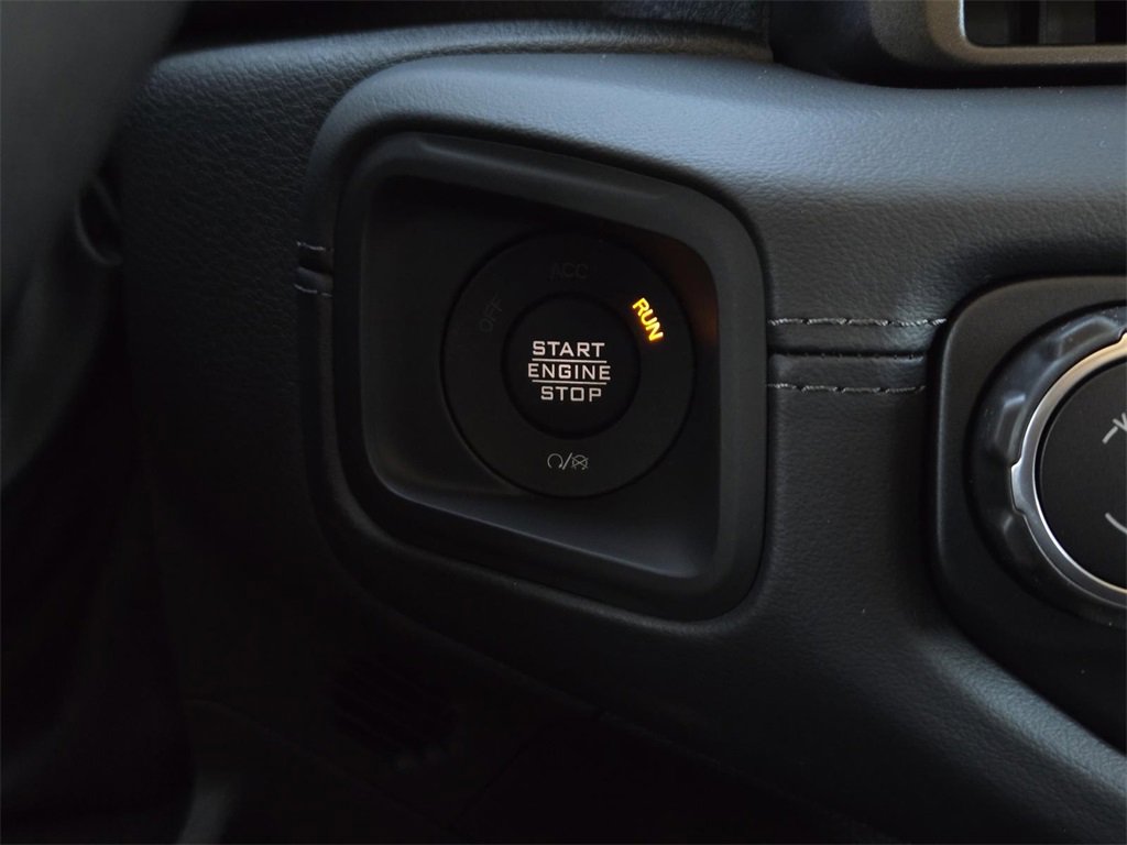 New 2025 Jeep Gladiator Sport image 20