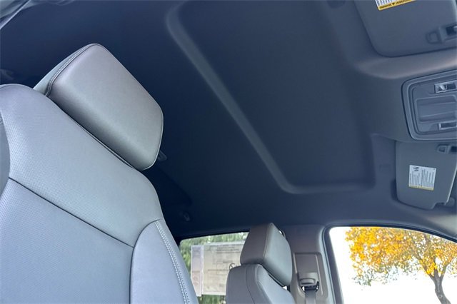 New 2026 GMC Sierra 1500 SLT w/ SLT Premium Package image 16