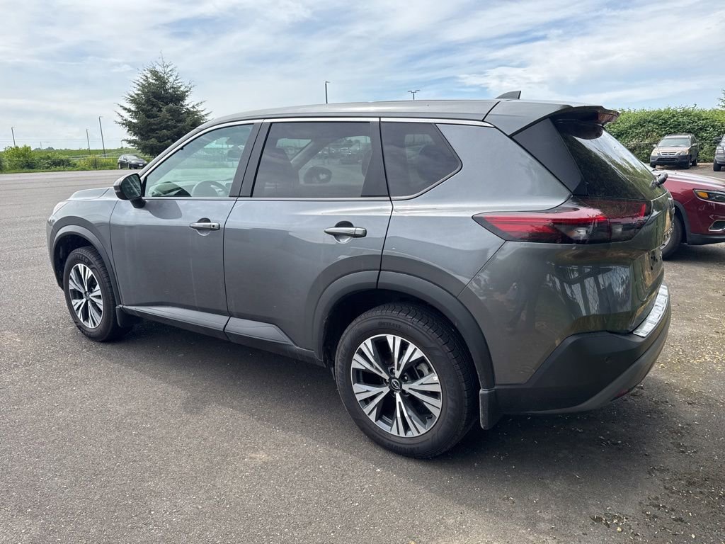 Used 2022 Nissan Rogue SV AWD/4WD image 3