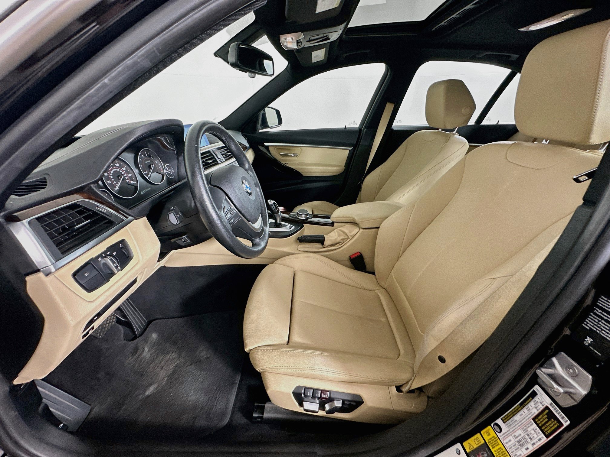 Used 2018 BMW 330e RWD image 13