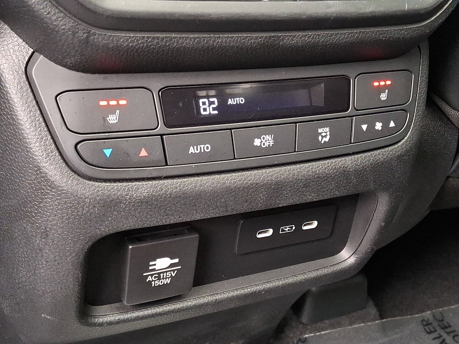 Used 2024 Honda Pilot Elite image 12
