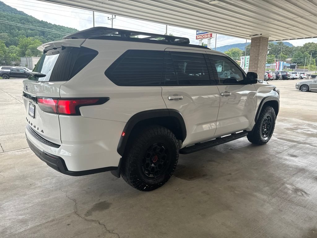 Used 2023 Toyota Sequoia TRD Pro AWD/4WD image 4