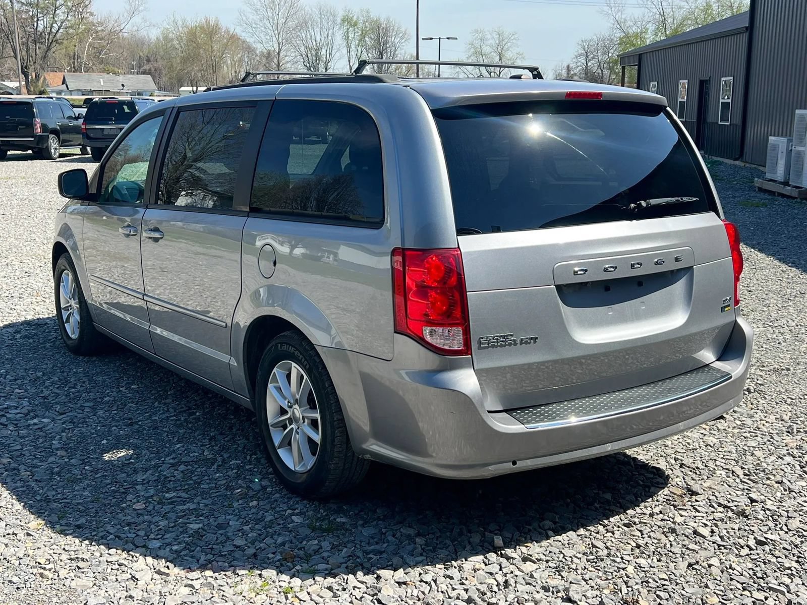 Used 2014 Dodge Grand Caravan SXT FWD image 3