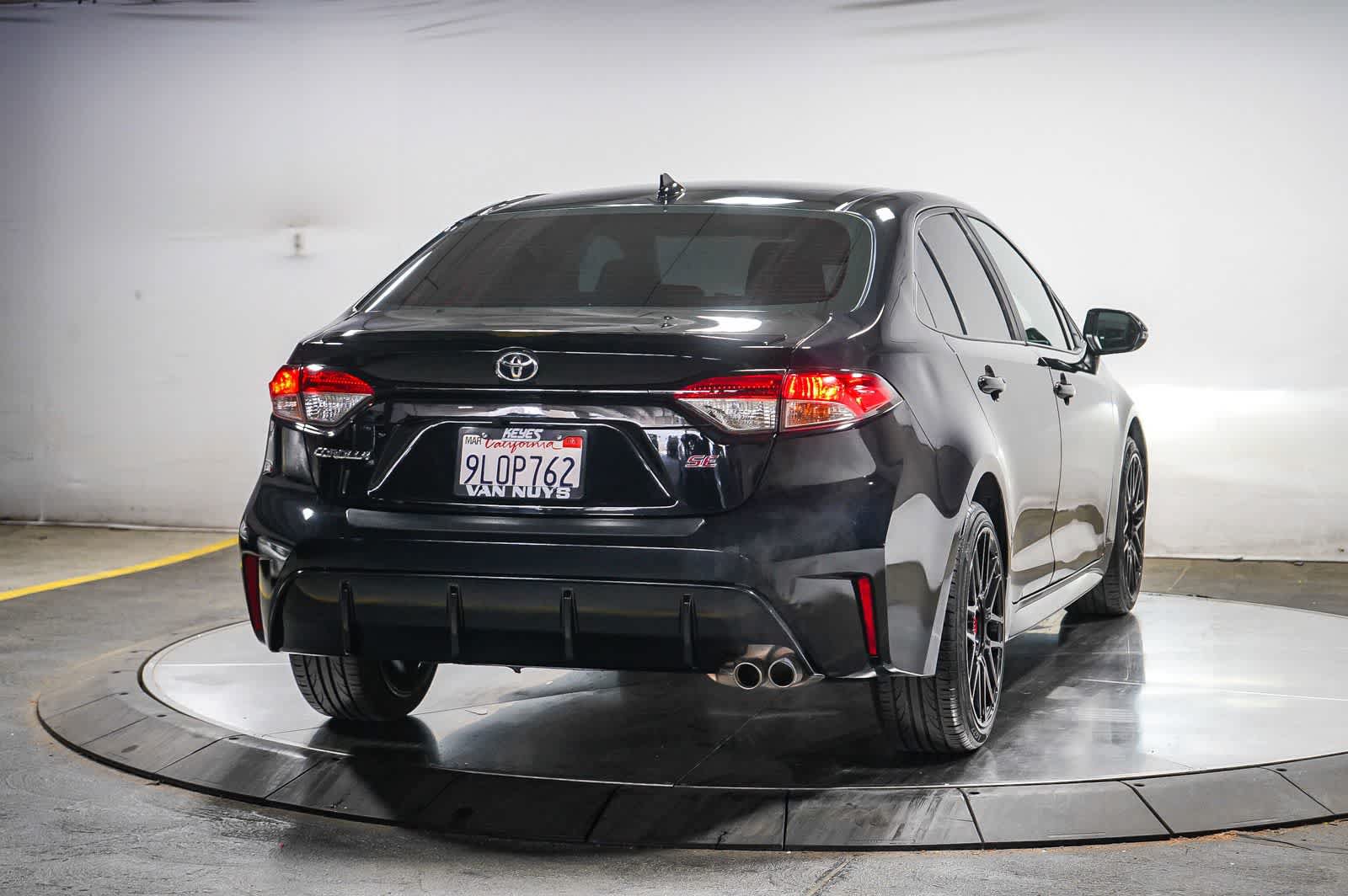 Used 2024 Toyota Corolla SE w/ SE Premium Package FWD image 11