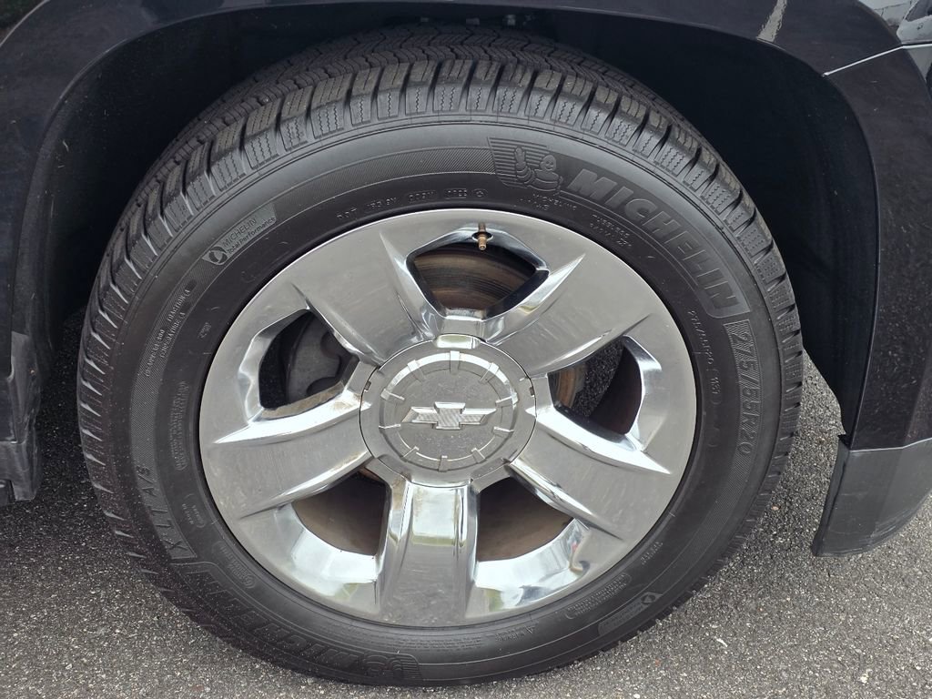 Used 2020 Chevrolet Suburban Premier image 8