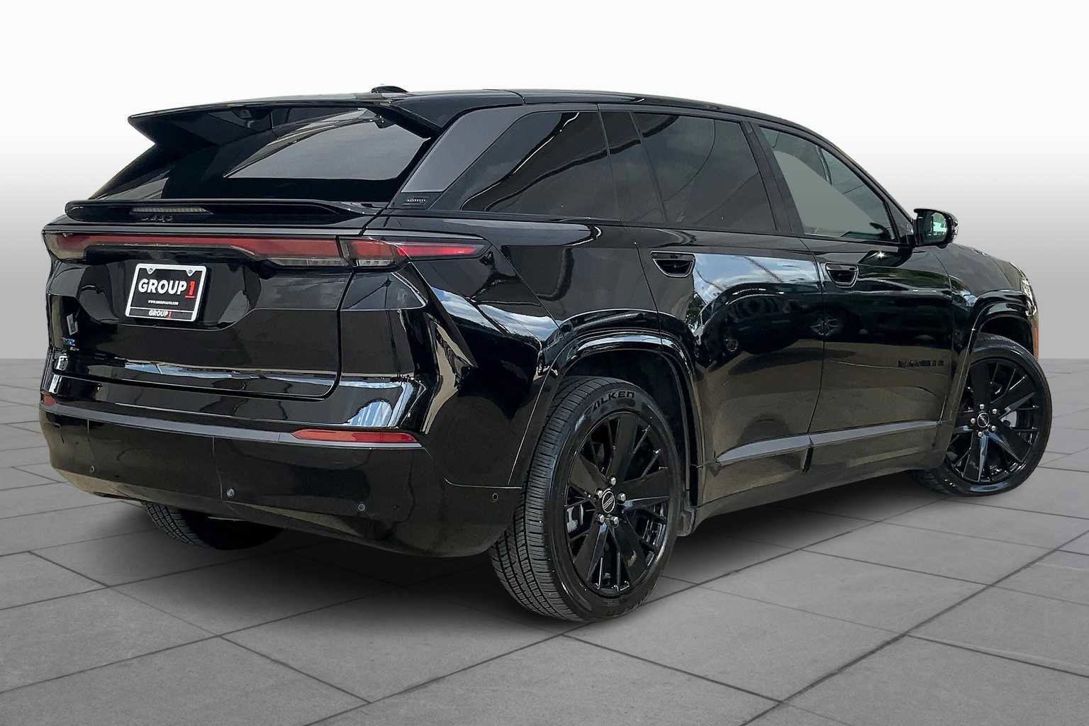 Used 2024 Jeep Wagoneer Launch Edition image 23