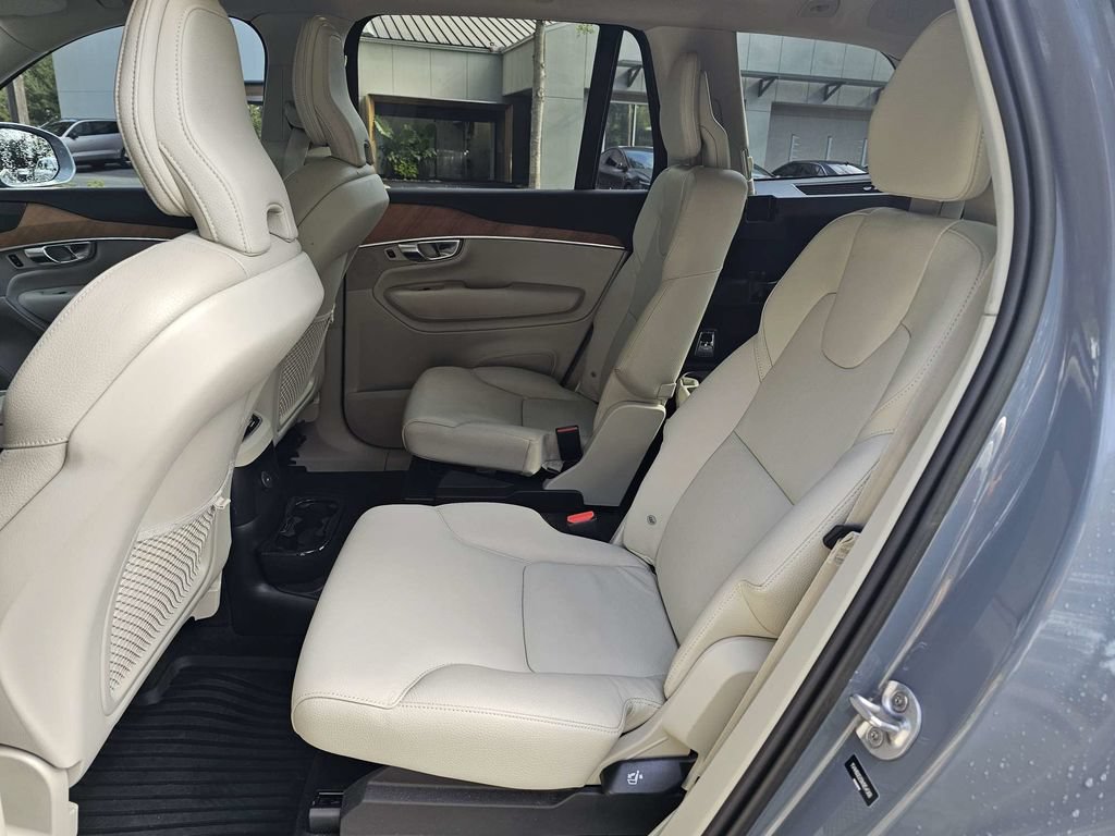Used 2022 Volvo XC90 T8 Inscription Expression w/ Advanced Package AWD/4WD image 14