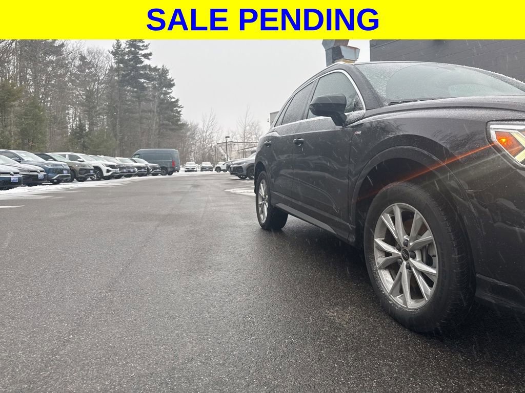 Used 2023 Audi Q3 2.0T Premium w/ Convenience Package image 9