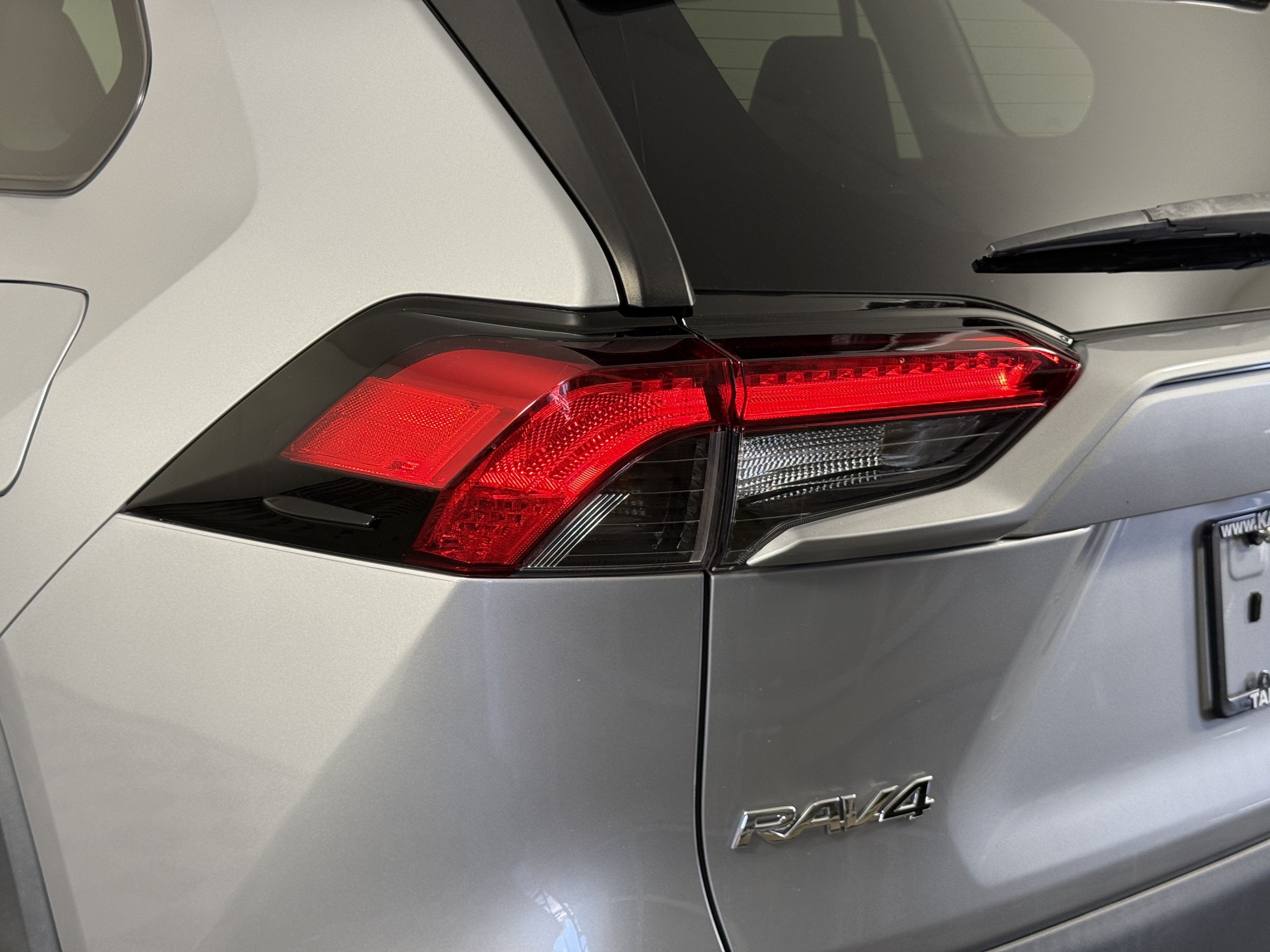 Used 2021 Toyota RAV4 XLE Premium FWD image 7