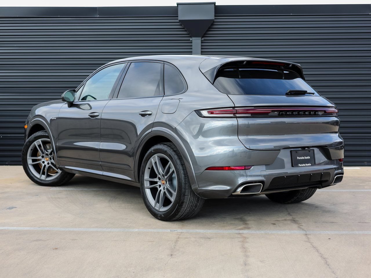 New 2026 Porsche Cayenne E-Hybrid AWD/4WD image 3