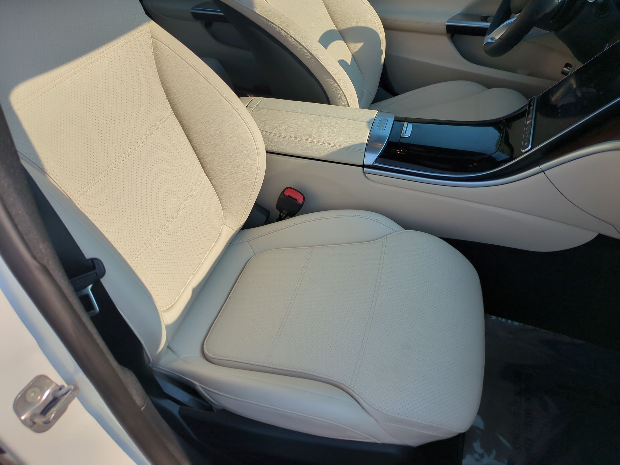 Used 2024 Mercedes-Benz C 300 4MATIC Sedan image 34