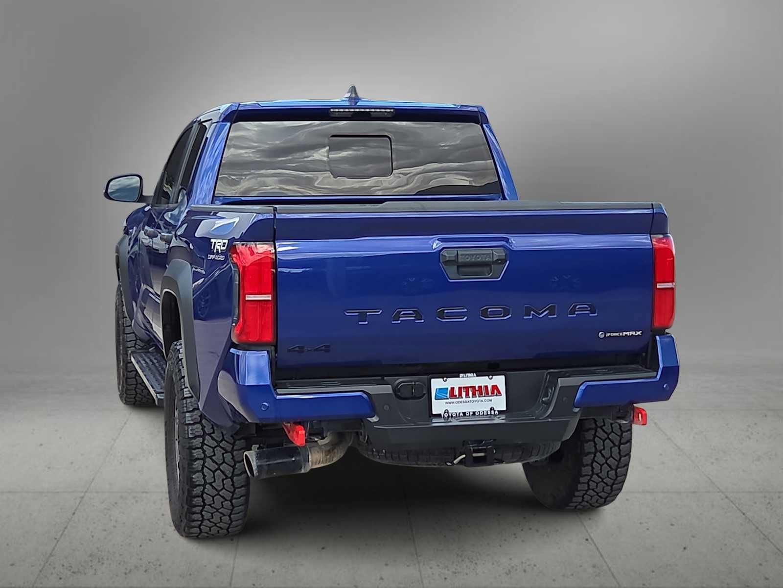 Used 2025 Toyota Tacoma TRD Off-Road w/ TRD Off Road Upgrade Package AWD/4WD image 7