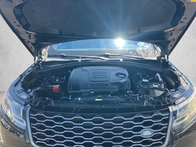 Used 2018 Land Rover Range Rover Velar R-Dynamic SE AWD/4WD image 22