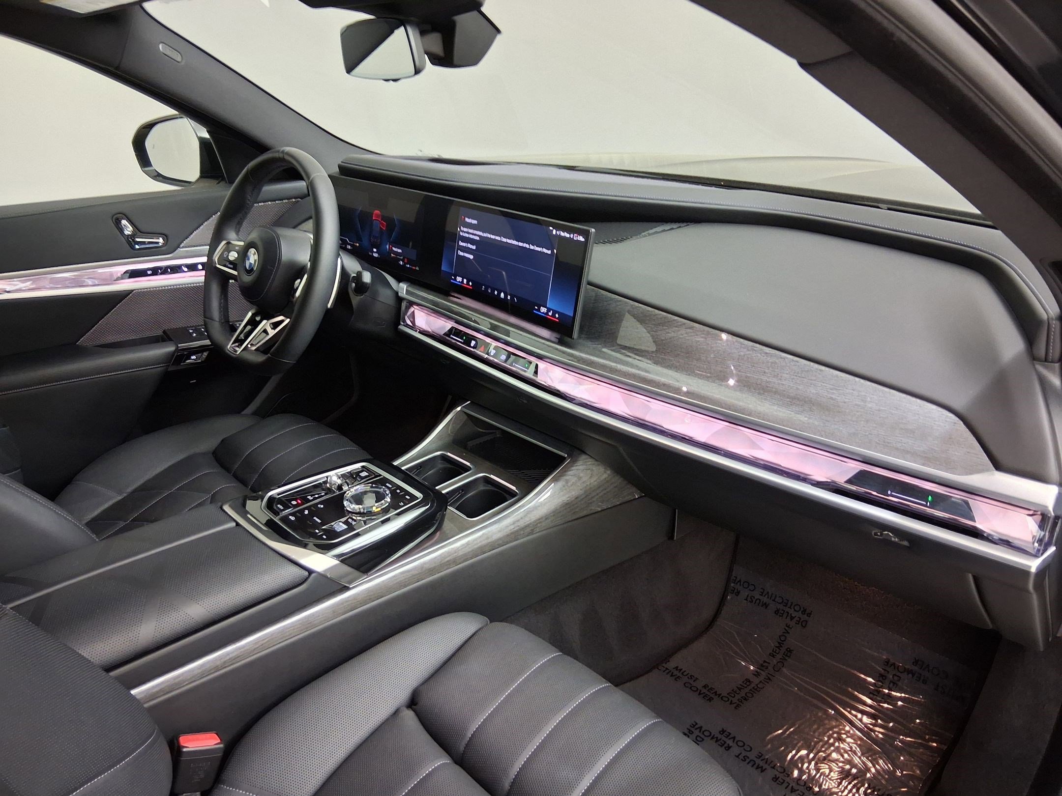 Certified 2024 BMW 760i xDrive image 31