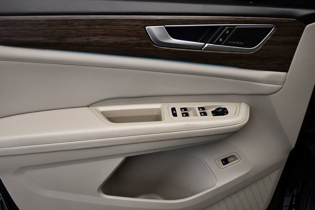 Used 2024 Volkswagen Atlas SEL Premium R-Line image 36