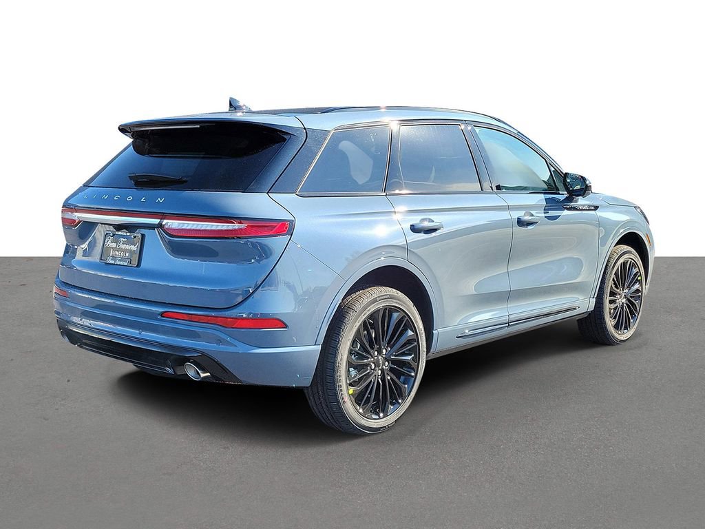 New 2026 Lincoln Corsair Premiere image 4