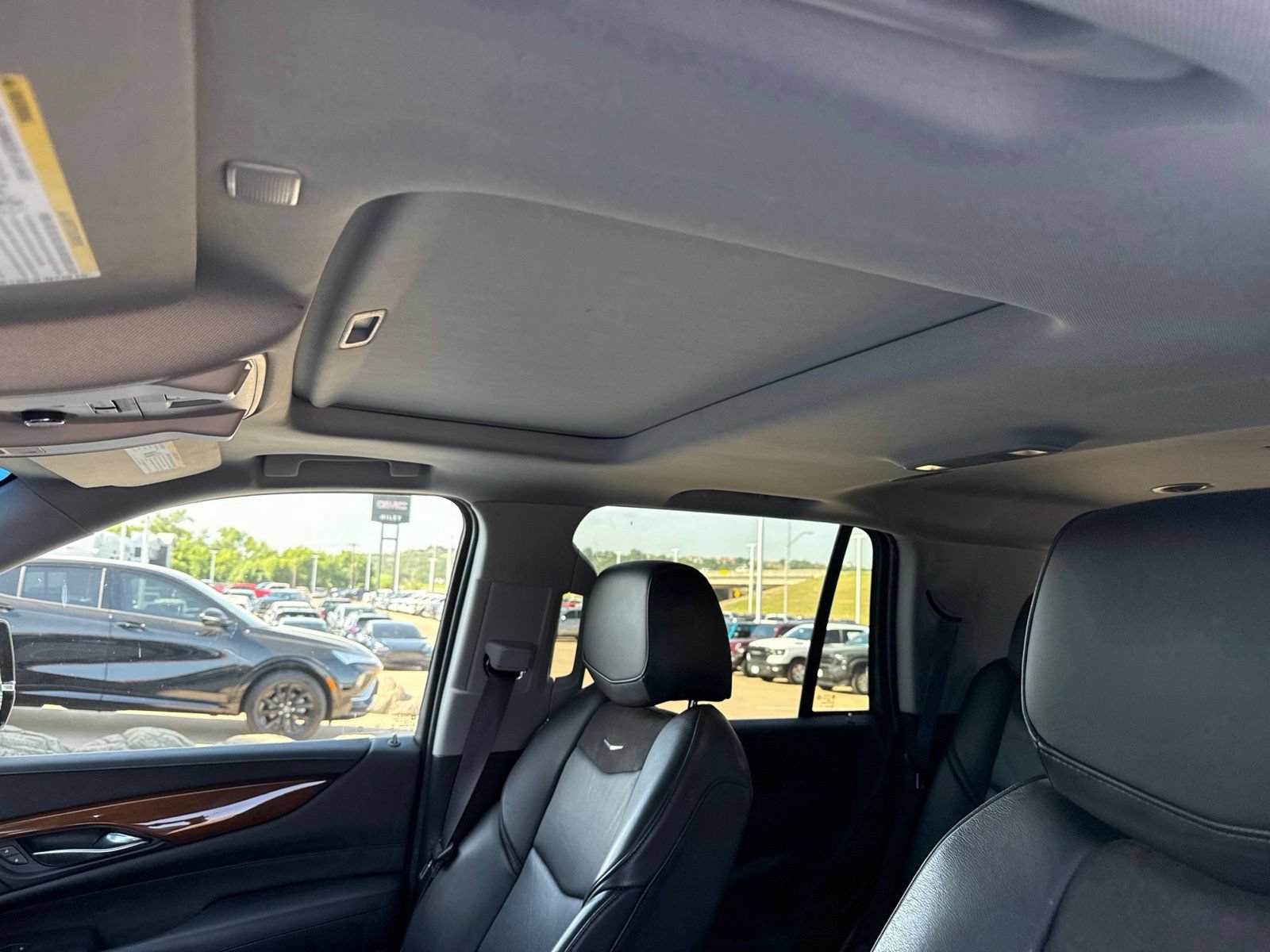 Used 2017 Cadillac Escalade Luxury RWD image 18