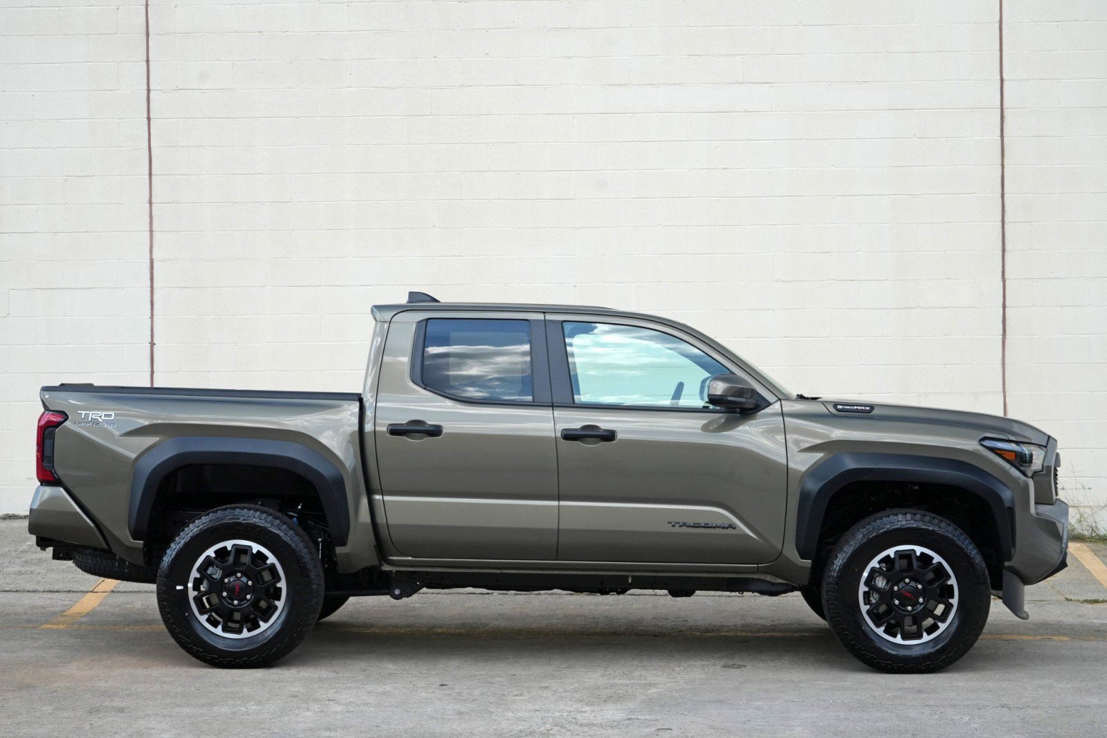 Used 2025 Toyota Tacoma TRD Off-Road AWD/4WD image 53