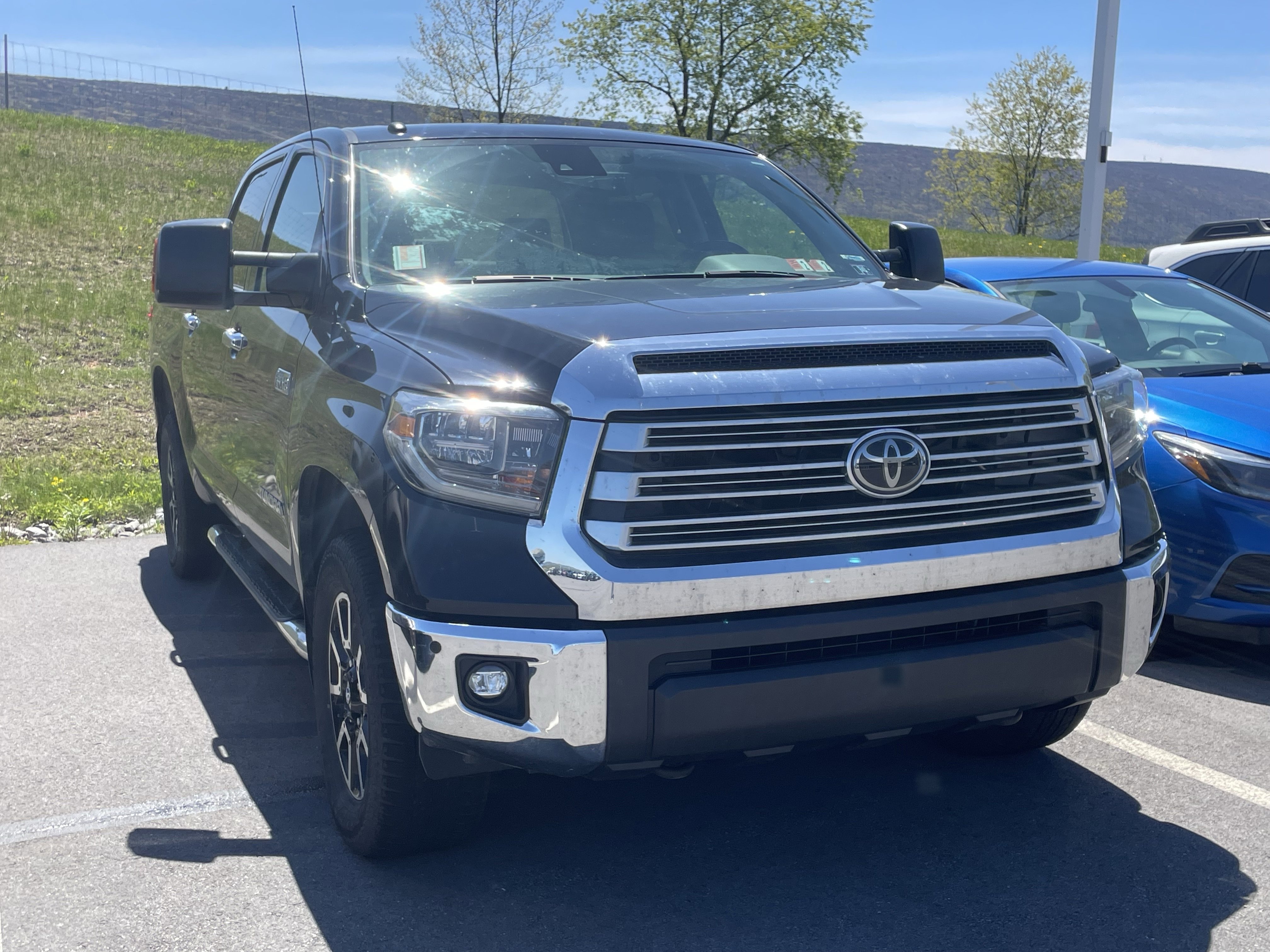 Used 2018 Toyota Tundra Limited w/ Limited Premium Package AWD/4WD image 1