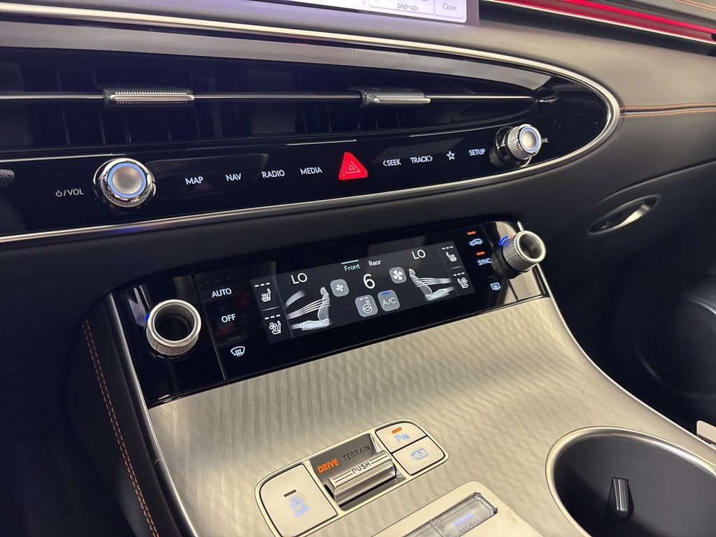 New 2026 Genesis GV70 2.5T Sport Prestige AWD/4WD image 38