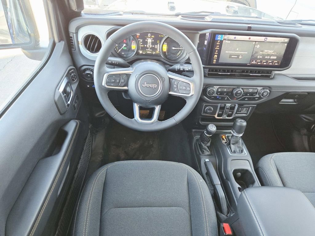 Used 2025 Jeep Wrangler Unlimited Sahara image 10