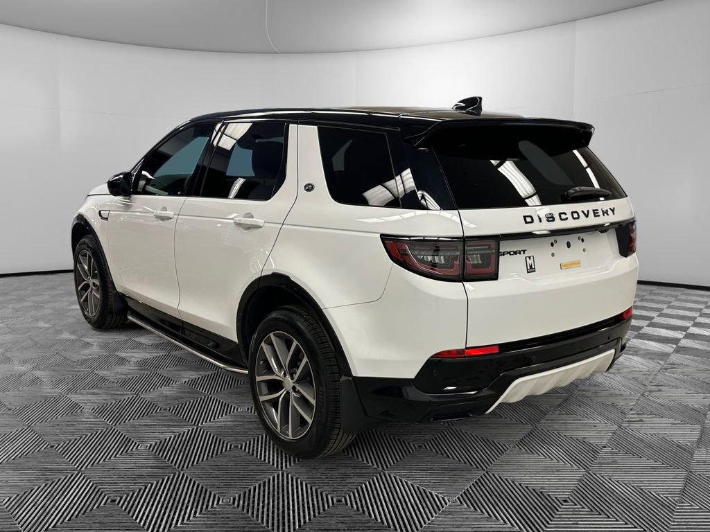 Used 2025 Land Rover Discovery Sport Dynamic SE image 3