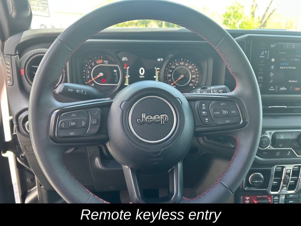 Certified 2025 Jeep Wrangler Unlimited Rubicon AWD/4WD image 18