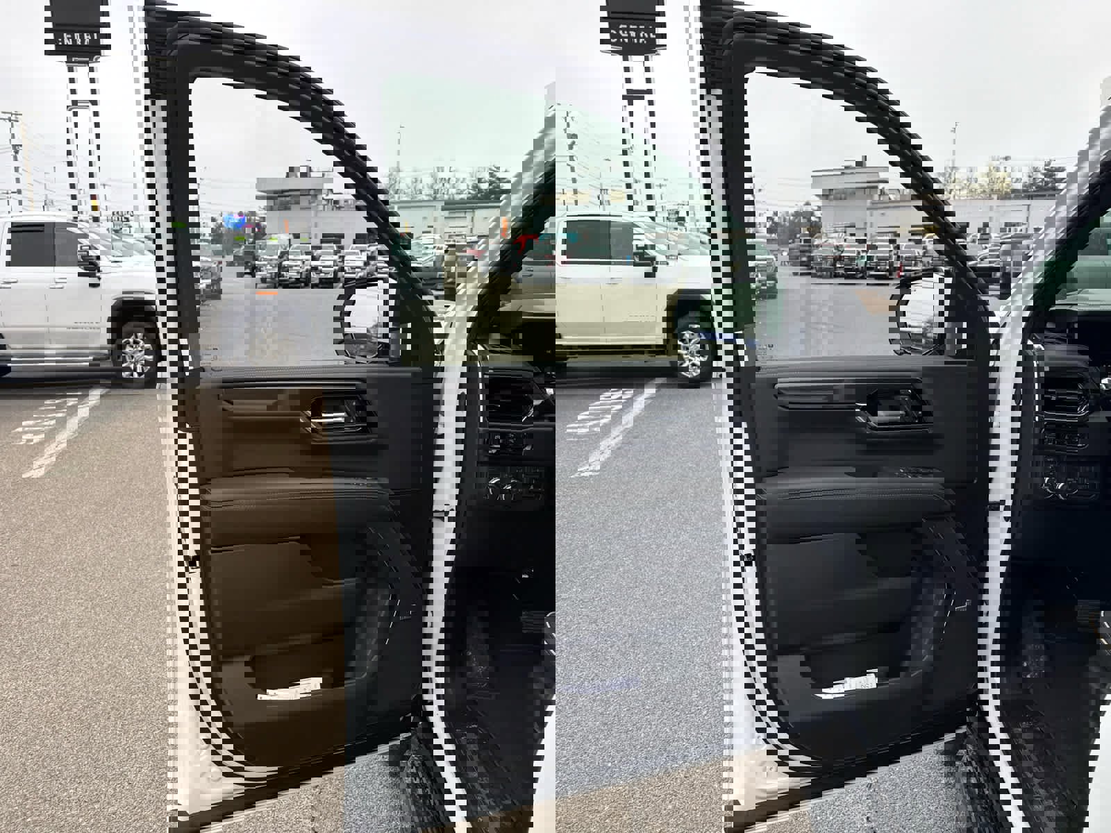 New 2026 GMC Yukon Elevation w/ Elevation Premium Package image 12