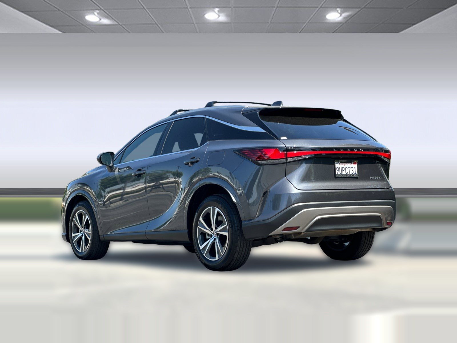 Used 2025 Lexus RX 350 FWD w/ Accessory Package image 3