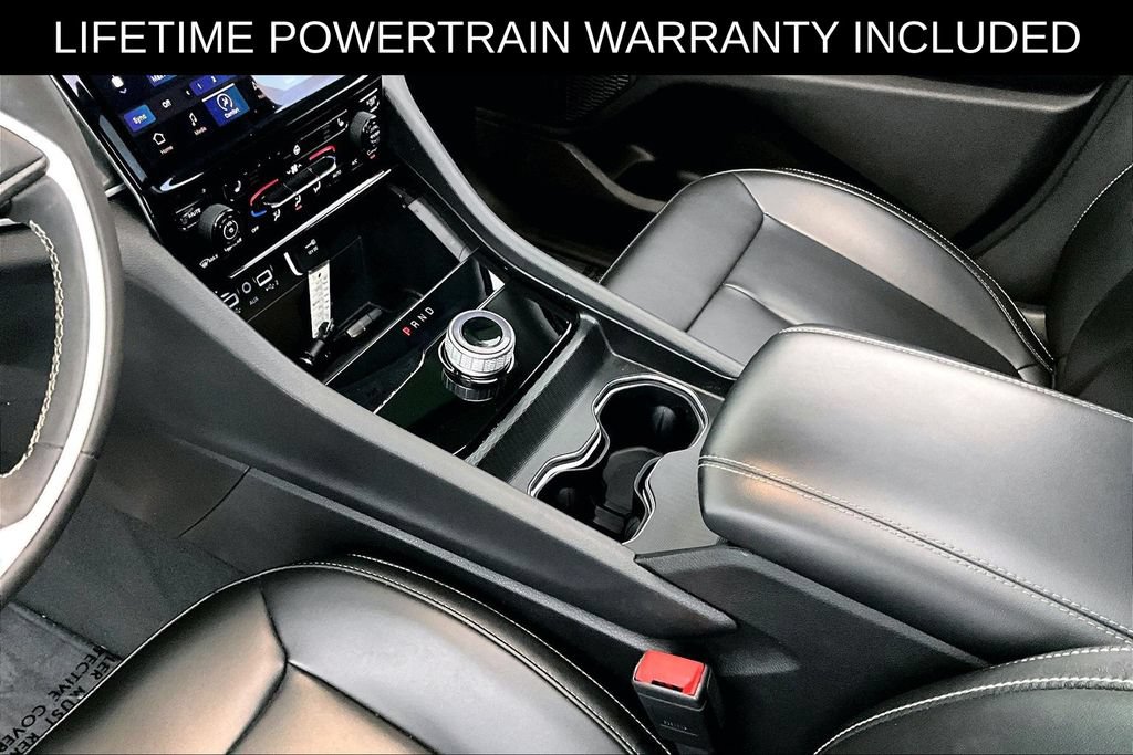 Used 2024 Jeep Grand Cherokee Limited w/ Black Appearance Package RWD image 17