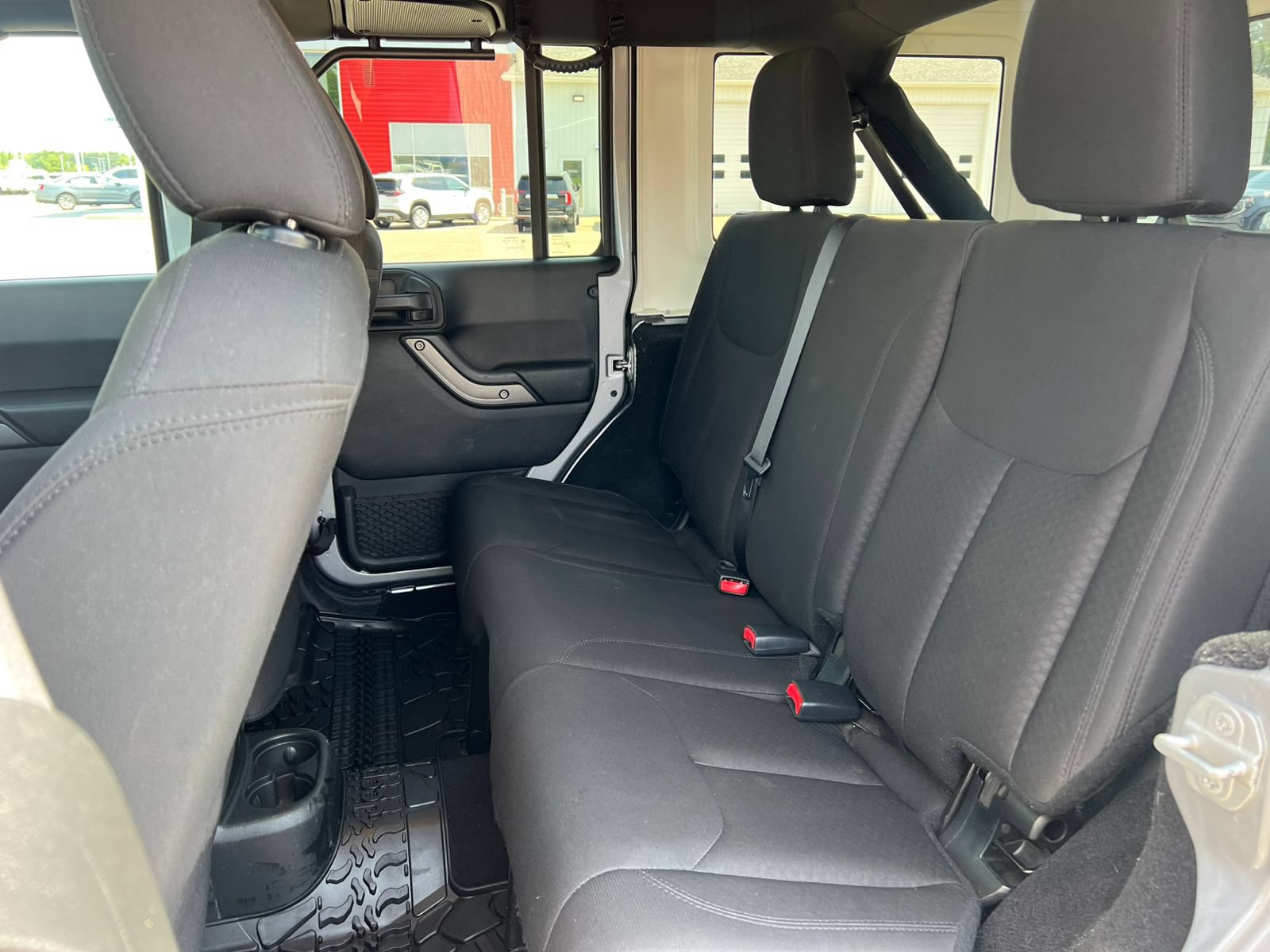 Used 2018 Jeep Wrangler Unlimited Sport AWD/4WD image 5
