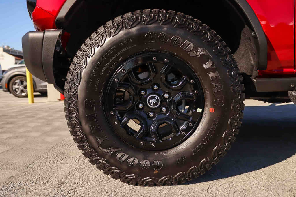 New 2026 Ford Bronco Badlands w/ Sasquatch Package AWD/4WD image 7