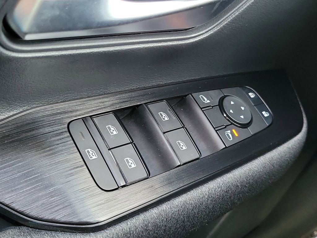 Certified 2025 Nissan Kicks SV image 15