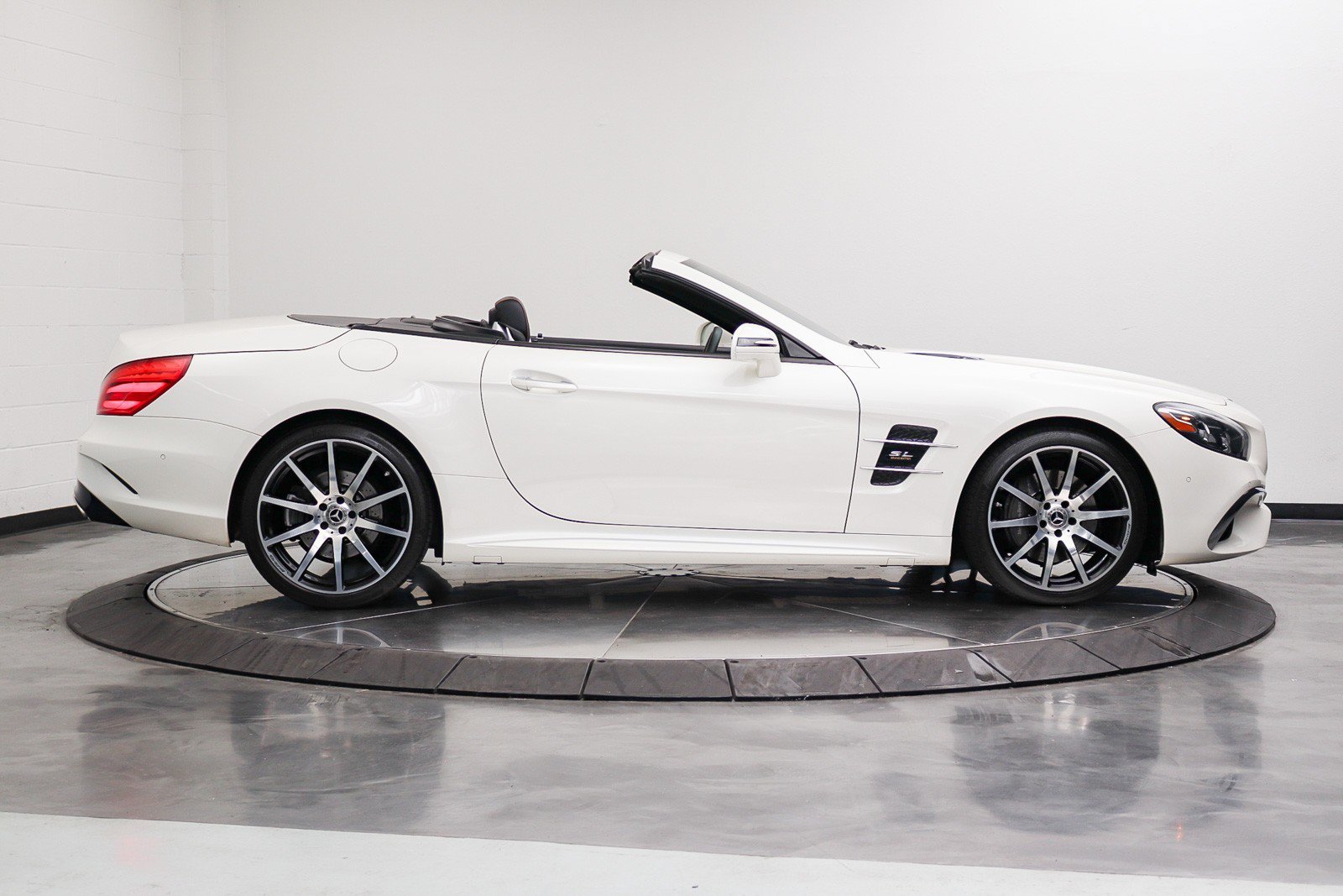 Used 2020 Mercedes-Benz SL 450 image 14