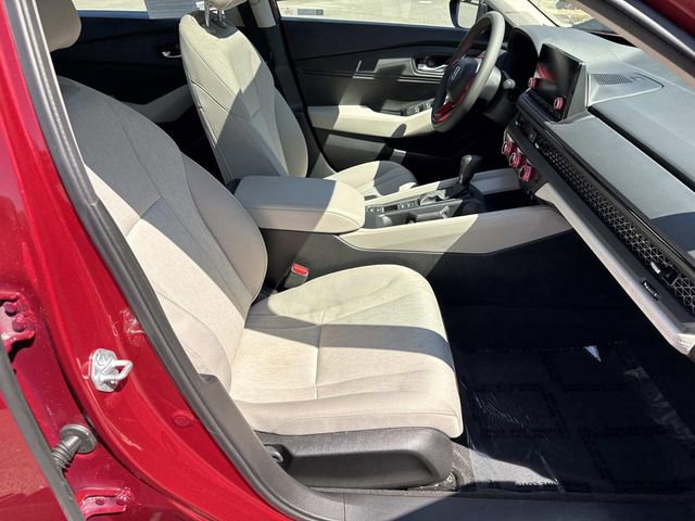 Used 2025 Honda Accord SE image 9
