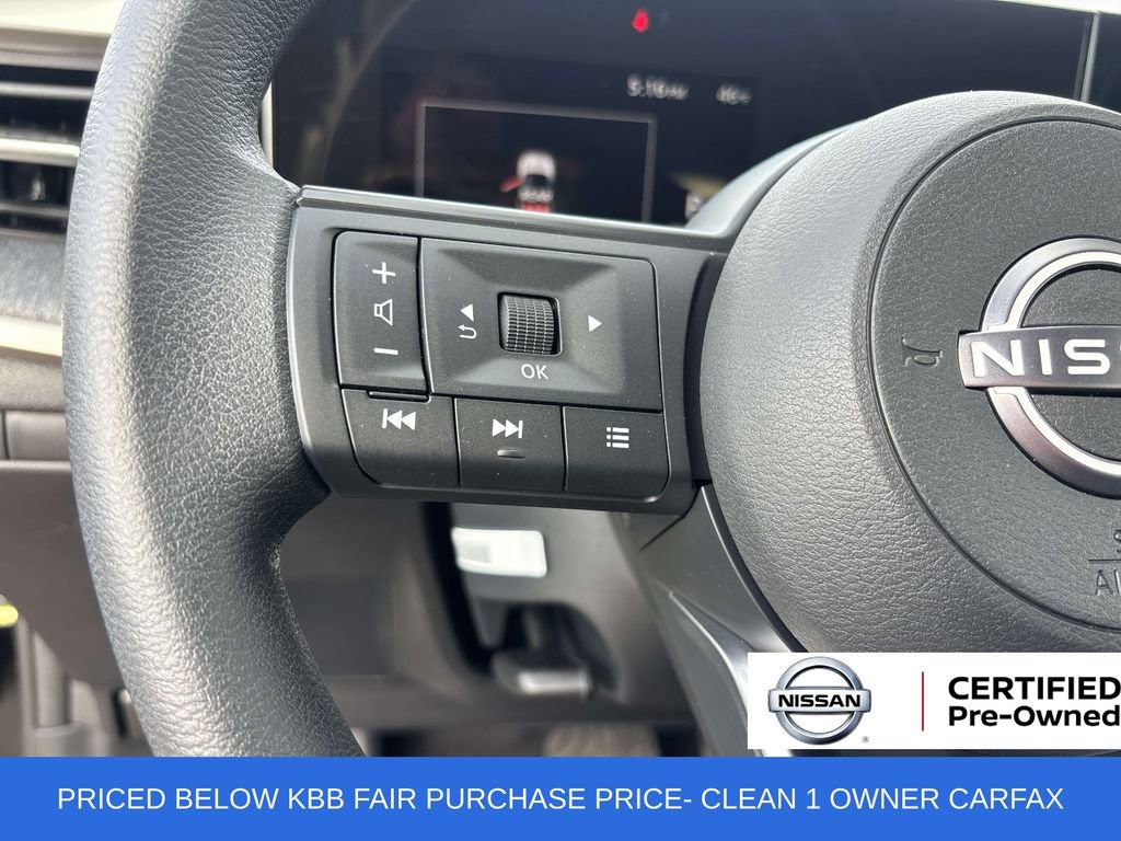 Used 2025 Nissan Kicks SV image 16