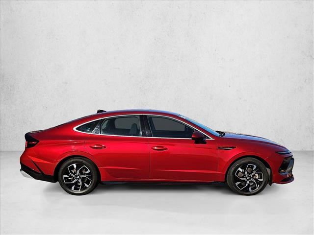Used 2025 Hyundai Sonata SEL FWD image 4