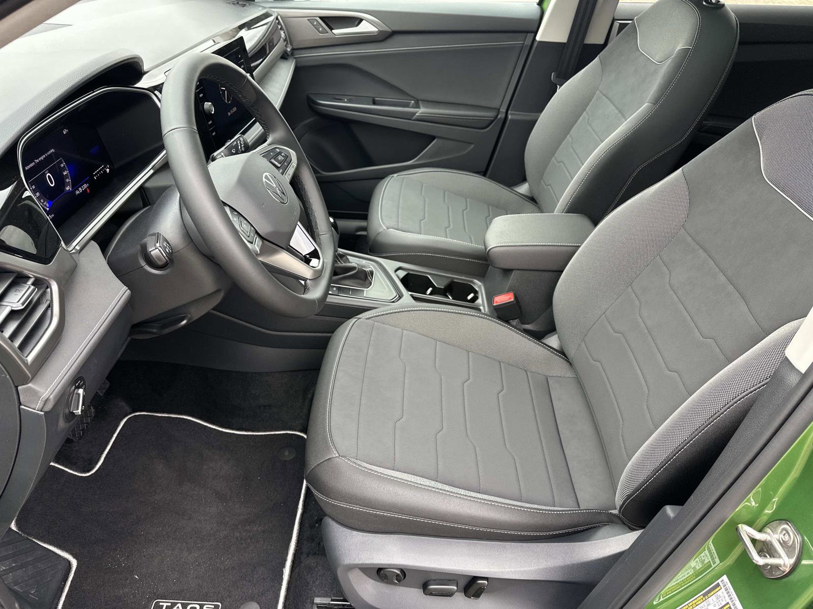 New 2026 Volkswagen Taos SE FWD image 20