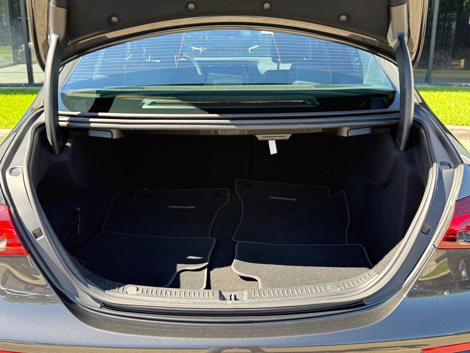 Used 2023 Mercedes-Benz E 350 Sedan image 16