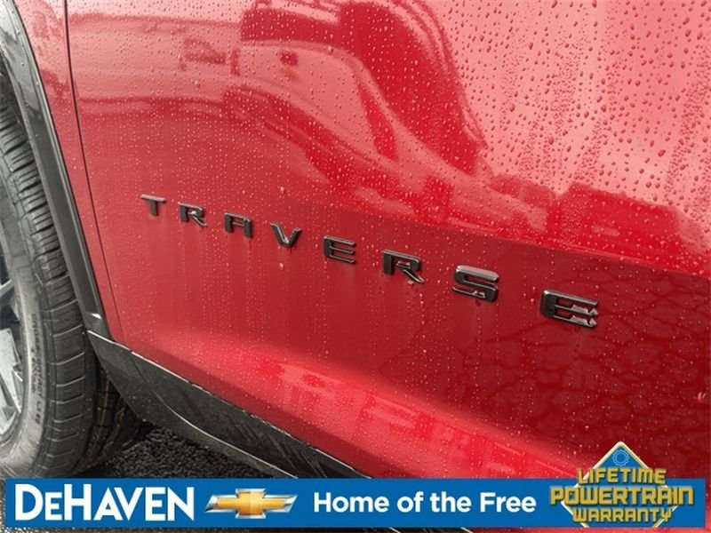 New 2026 Chevrolet Traverse RS w/ LPO, Floor Liner Package AWD/4WD image 33