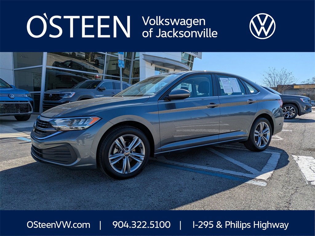 Used 2023 Volkswagen Jetta SE image 1