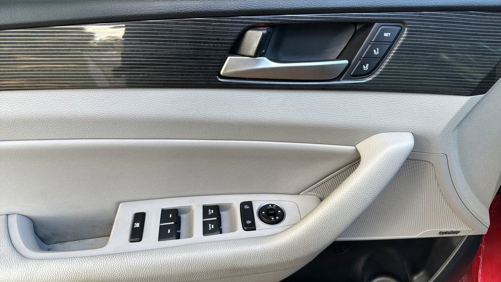 Used 2018 Hyundai Sonata Limited w/ Limited Ultimate Package 03 image 16