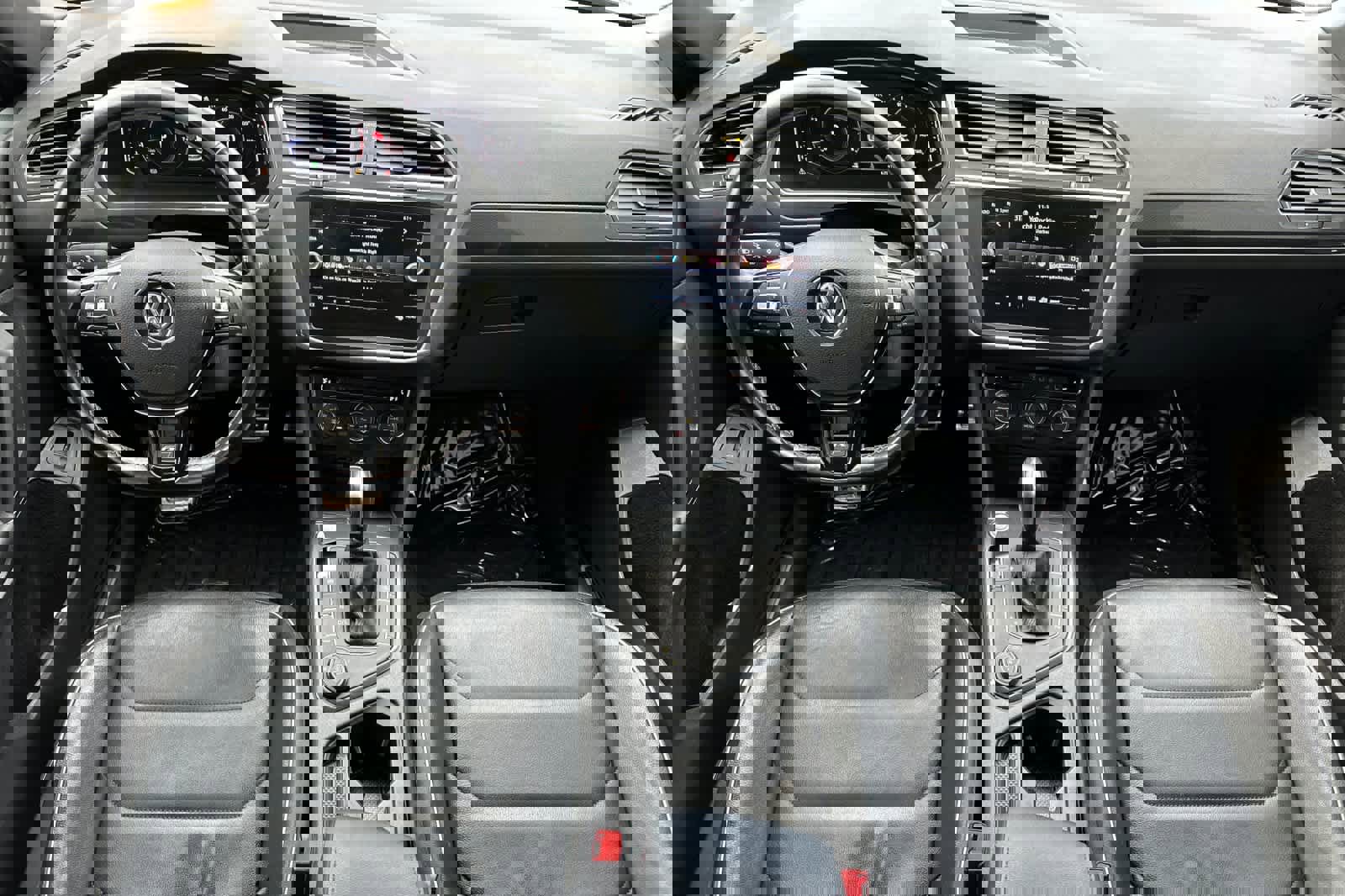 Used 2020 Volkswagen Tiguan SEL Premium R-Line image 3