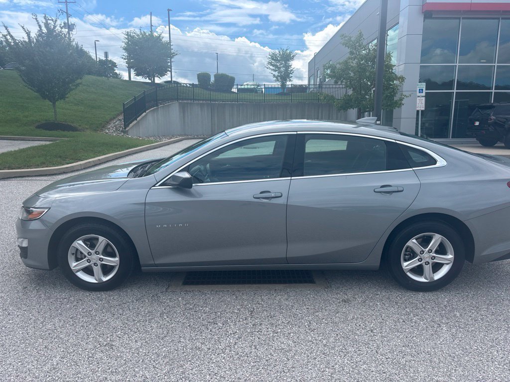 Used 2024 Chevrolet Malibu LT FWD image 9