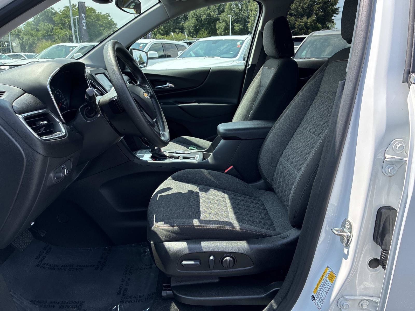Used 2023 Chevrolet Equinox LT w/ LPO, Floor Liner Package AWD/4WD image 21