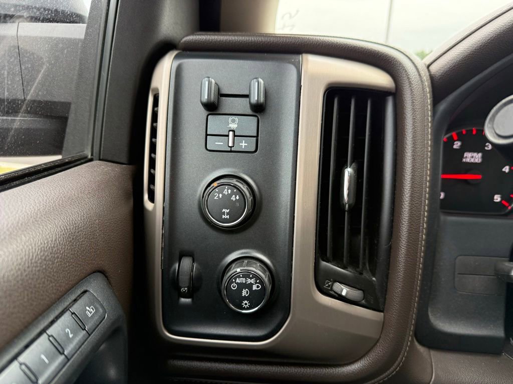 Used 2015 GMC Sierra 3500 Denali w/ Duramax Plus Package AWD/4WD image 12