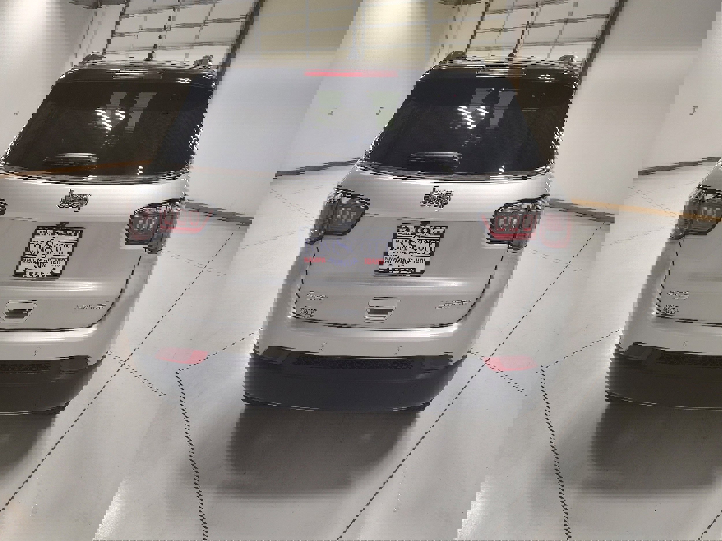 Used 2024 Jeep Compass Limited image 12