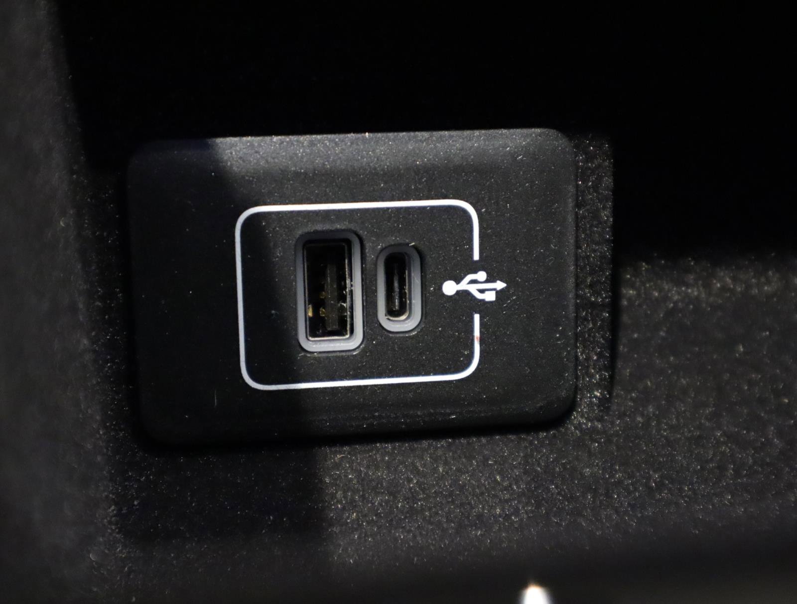 New 2025 Maserati Grecale Modena image 31