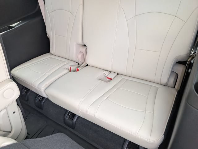 Used 2023 Buick Enclave Essence FWD image 30